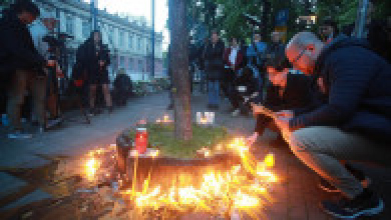 Sârbii îi plâng pe cei 8 copii uciși la școală de un coleg și cer autorităților să-și asume răspunderea pentru tragedie FOTO: Profimedia Images | Poza 4 din 22