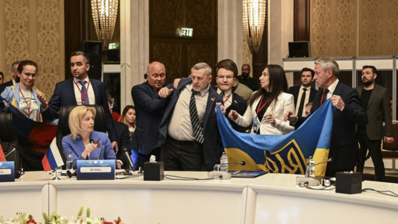 Scandal între reprezentanții Rusiei și ai Ucrainei, la o reuniunea în Turcia. Foto: Profimedia Images