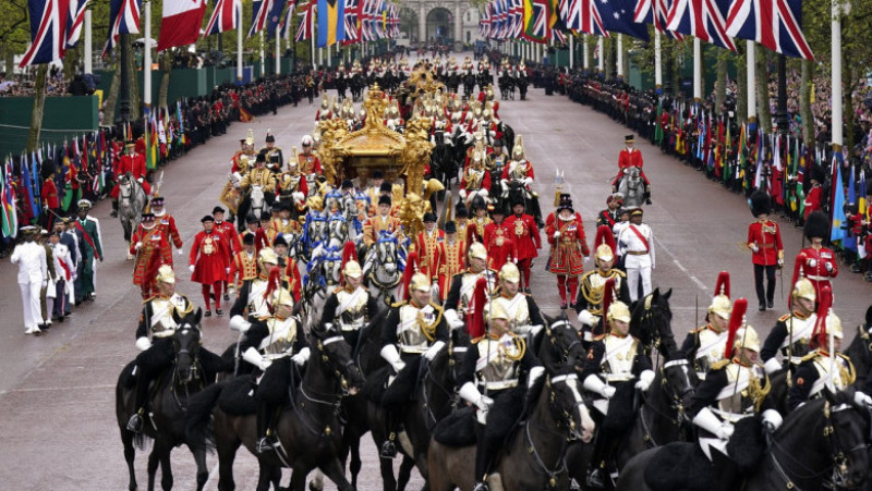 Regele Charles s-a întors la Palatul Buckingham într-o caleaşcă veche de 260 de ani. Foto: Profimedia Images