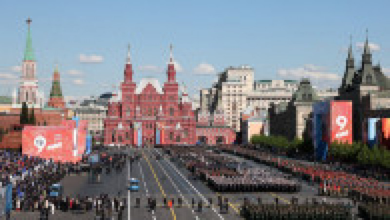 Piaţa Roşie din Moscova găzduieşte marţi, ca de obicei la 9 Mai, parada care marchează cea de-a 78-a aniversare a victoriei asupra Germaniei naziste în cel de-al Doilea Război Mondial. Sursa foto: Profimedia Images | Poza 19 din 55