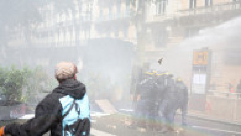 Noi proteste violente în Franța FOTO: Profimedia Images | Poza 4 din 18