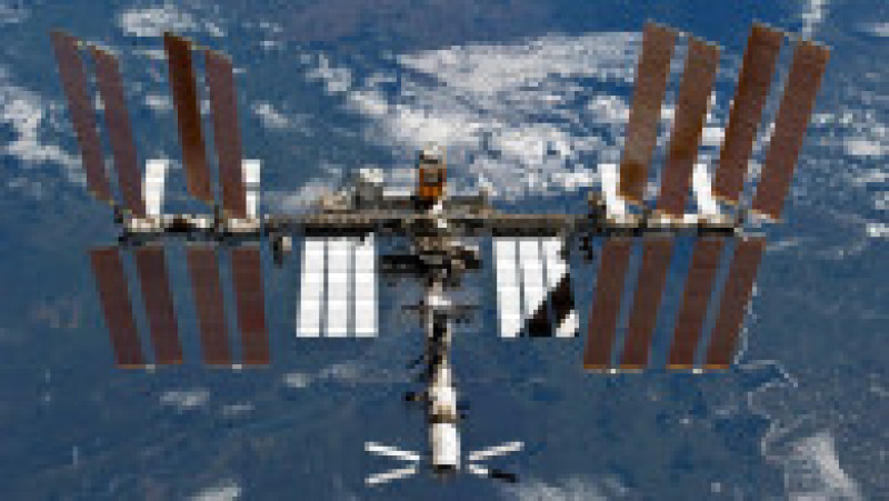 Ultima misiune a navei spațiale Endeavour, atașată la Stația Spațială Internațională, 2011. Foto: Profimedia Images | Poza 2 din 13