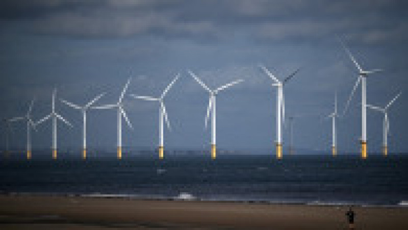 Turbinele eoliene au devenit principala sursă de electricitate în Marea Britanie. Cea mai mare "fermă" din lume va alimenta 6 milioane de case. Sursa foto Profimedia Images | Poza 21 din 22