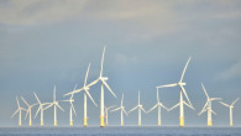 Turbinele eoliene au devenit principala sursă de electricitate în Marea Britanie. Cea mai mare "fermă" din lume va alimenta 6 milioane de case. Sursa foto Profimedia Images | Poza 10 din 22