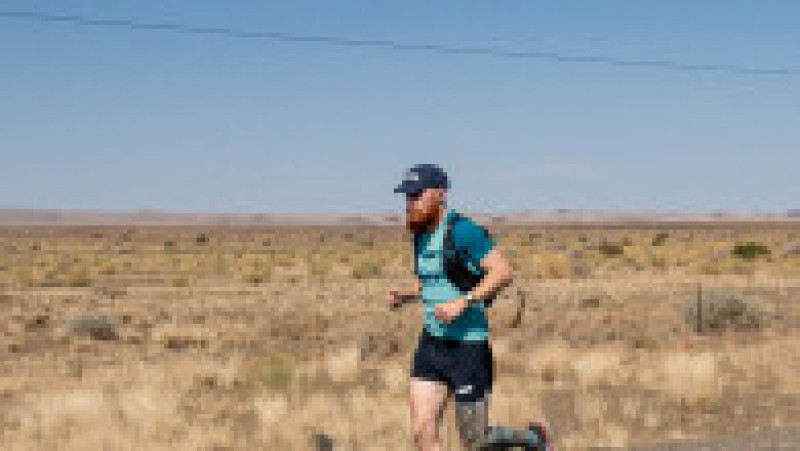 Prima provocare ce s-ar fi putut sfârși tragic a fost atunci când doi bărbați au încercat să îl jefuiască în Africa de Sud în timp ce alerga de unul singur. Foto: Instagram: @hardestgeezer | Poza 7 din 9