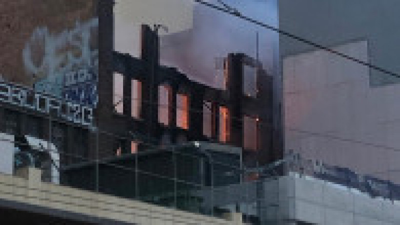 Doi băieți de 13 ani au pornit un incendiu uriaș care a mistuit o clădire istorică cu șapte etaje din Sydney. Sursa foto: Profimedia Images | Poza 6 din 19