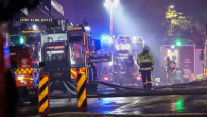Doi băieți de 13 ani au pornit un incendiu uriaș care a mistuit o clădire istorică cu șapte etaje din Sydney. Sursa foto: Profimedia Images | Poza 16 din 19