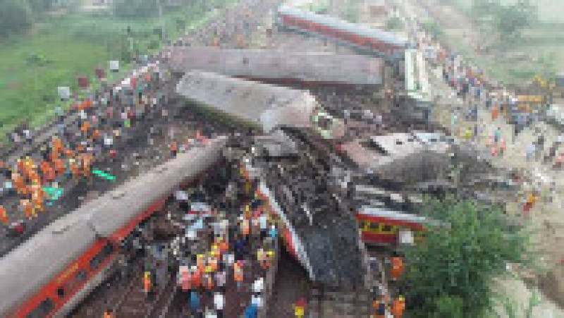 Cel mai grav accident feroviar din India din acest secol. FOTO: Profimedia Images | Poza 9 din 10
