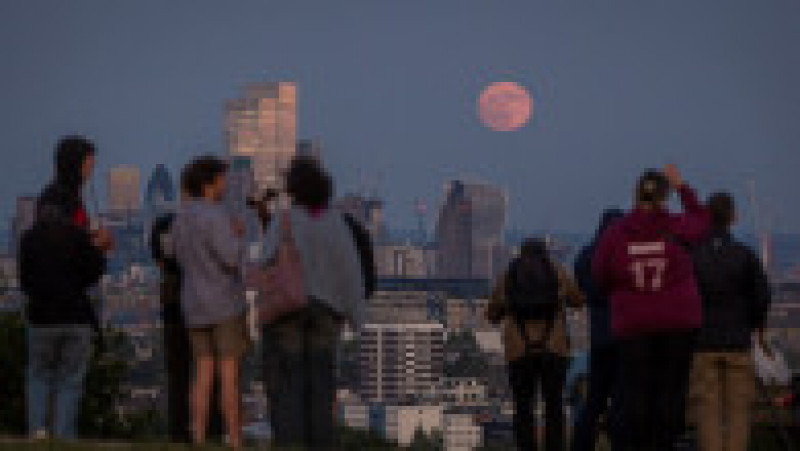 Luna Căpșună, un fenomen astronomic inedit, luminează cerul nopții în acest weekend. FOTO: Profimedia Images | Poza 5 din 7