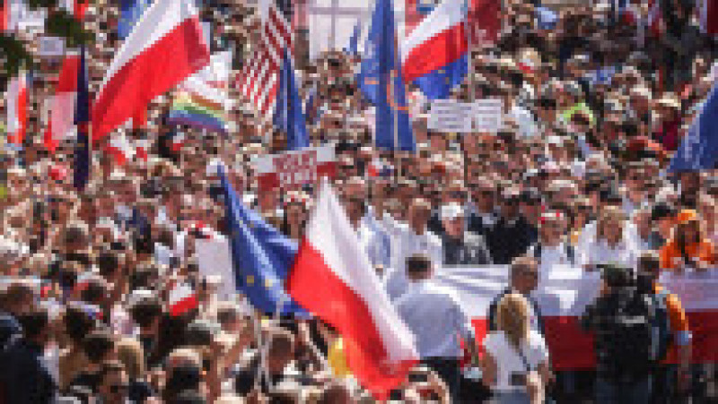 Sute de mii de oameni din Polonia au ieșit în stradă împotriva guvernului PiS. Foto: Profimedia Images | Poza 3 din 13