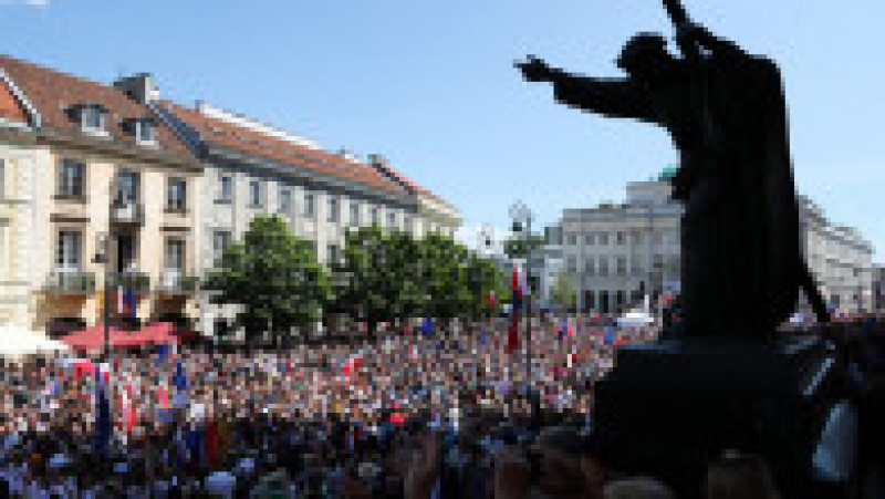 Sute de mii de oameni din Polonia au ieșit în stradă împotriva guvernului PiS. Foto: Profimedia Images | Poza 1 din 13