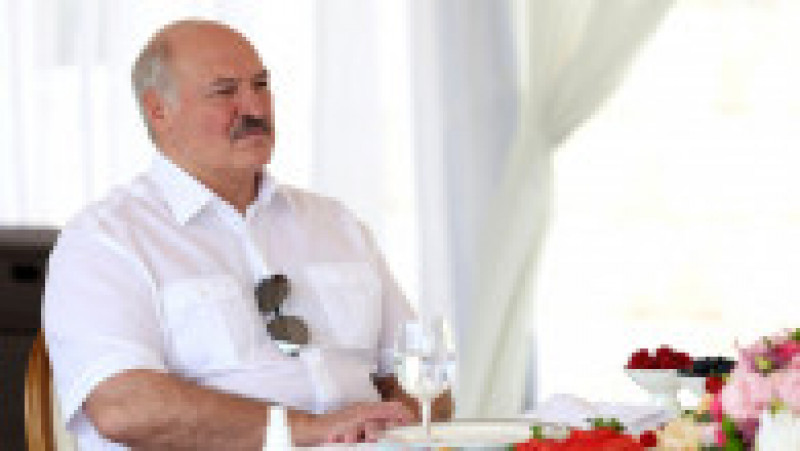 Putin l-a întâmpinat cu fructe pe Lukașenko la reședința sa de la malul Mării Negre. Foto: kremlin.ru | Poza 3 din 4