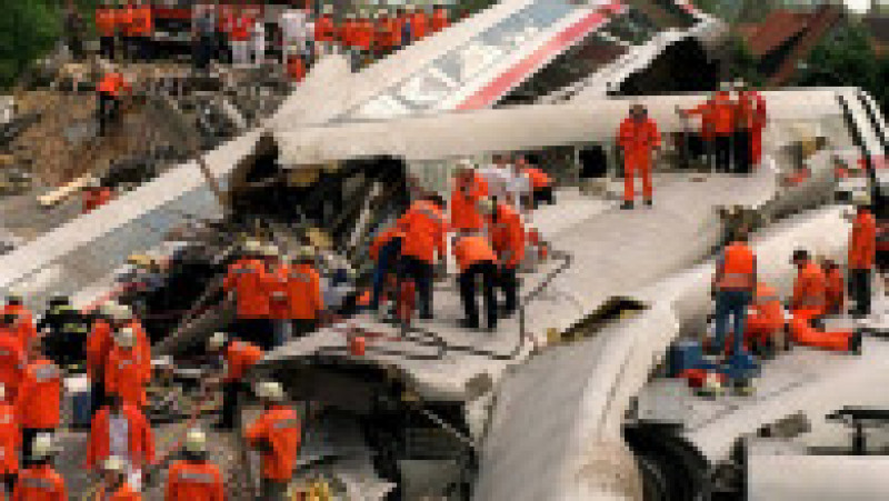 În urmă cu 25 de ani, în Germania avea loc cel mai grav accident feroviar din lume în care a fost implicat un tren de mare viteză. Sursa foto Profimedia Images | Poza 14 din 24