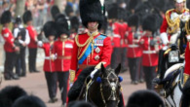 Regele Charles al III-lea şi-a sărbătorit oficial sâmbătă ziua de naştere, prima în calitate de suveran, cu tradiţionala paradă militară Trooping the Colour. Foto: Profimedia | Poza 4 din 26