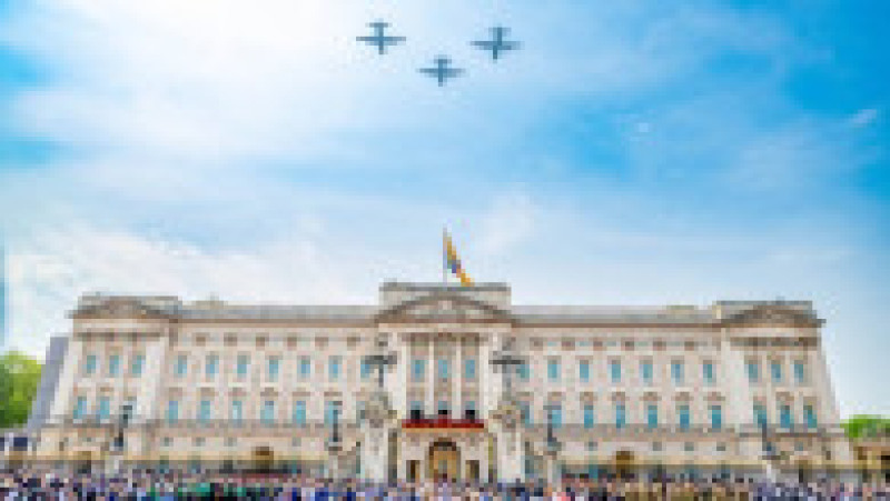 Regele Charles al III-lea şi-a sărbătorit oficial sâmbătă ziua de naştere, prima în calitate de suveran, cu tradiţionala paradă militară Trooping the Colour. Foto: Profimedia | Poza 20 din 26