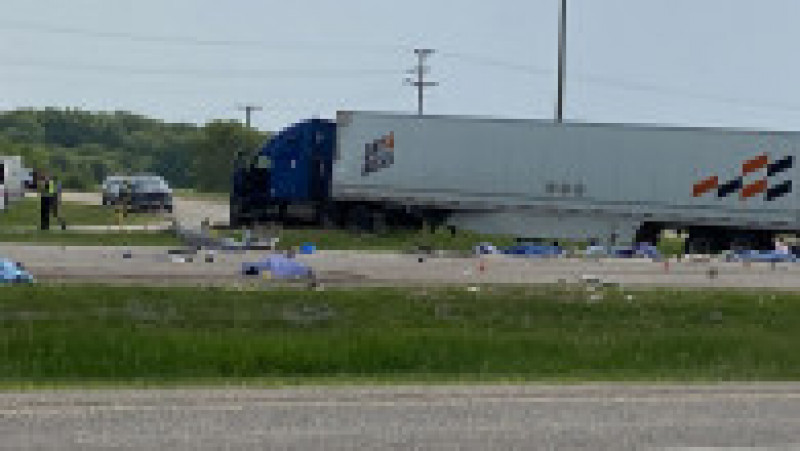 Cel puţin 15 oameni au murit într-un accident produs pe o autostradă din provincia Manitoba din Canada. FOTO: Profimedia Images | Poza 9 din 9