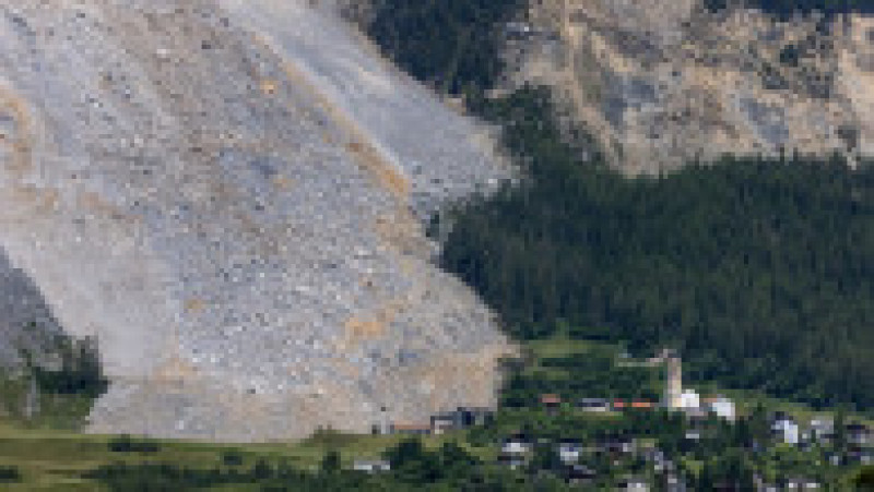 Un sat din Elveția a fost la un pas să fie „înghițit” de o cădere masivă de pietre. FOTO: Profimedia Images | Poza 4 din 5
