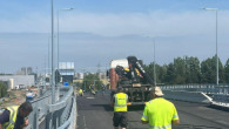 Pasajul Berceni este la un pas să fie finalizat, iar în următoarea perioadă urmează să fie făcută recepția lucrării, apoi darea în folosință a pasajului. Sursa foto: Ionel Scrioșteanu / Facebook | Poza 3 din 28