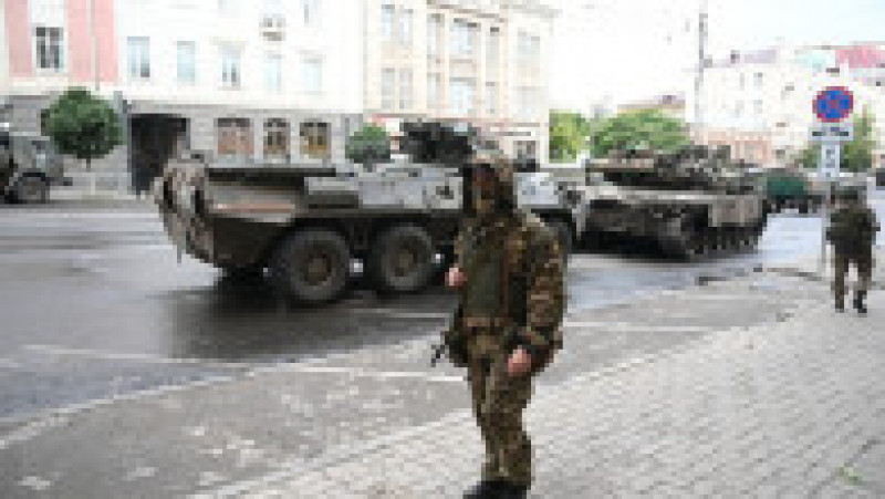 Haos în Rostov. Orașul e blocat de tancuri și soldați. FOTO: Profimedia Images | Poza 2 din 22
