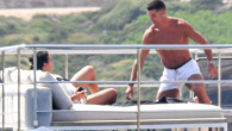 Cristiano Ronaldo, iubita lui, Georgina Rodriguez, și copiii lor petrec în această perioadă o vacanță de lux pe un iaht, în largul coastelor Sardiniei FOTO: Profimedia Images | Poza 26 din 50