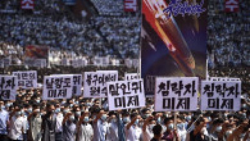 120.000 de nord-coreeni au fost aduși la o defilare uriașă împotriva SUA. Sursa foto: Profimedia Images | Poza 9 din 11