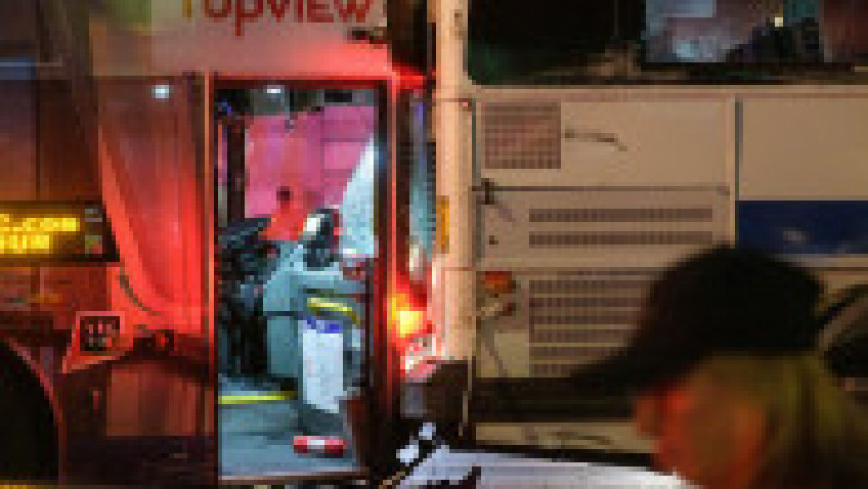 Peste 80 de persoane au fost rănite în urma coliziunii a două autobuze care a avut loc joi seară în Manhattan. FOTO: Profimedia Images | Poza 7 din 10