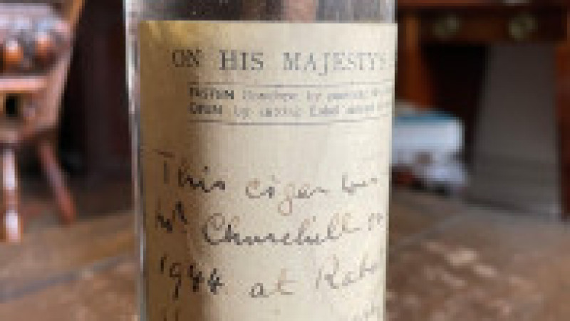 Un trabuc fumat pe jumătate de Winston Churchill şi o pipă care i-a aparţinut lui Harold Wilson vor fi scoase la vânzare de casa de licitaţii Catherine Southon Auctioneers and Valuers pe 19 iulie. Foto: Profimedia | Poza 2 din 6