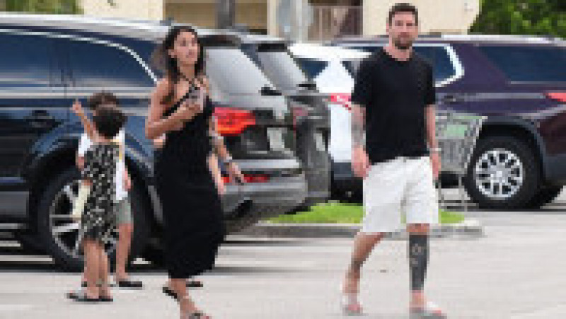 Sosit marţi în Florida, Lionel Messi s-a dus împreună cu familia la cumpărături, la supermarket FOTO: Profimedia Images | Poza 37 din 41