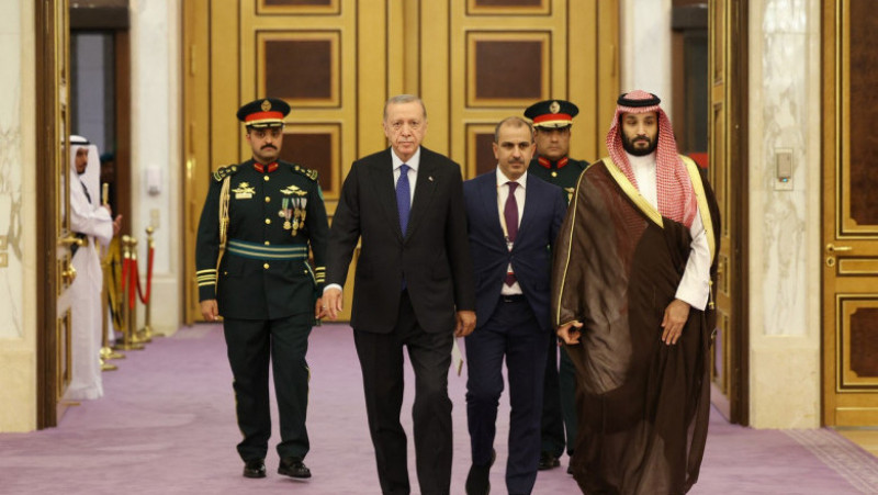 Ca să evite FMI, Erdogan caută 50 de miliarde în Golf. Cadoul cu care a vrut să-l impresioneze pe prințul moștenitor al Arabiei Saudite. FOTO: Profimedia Images