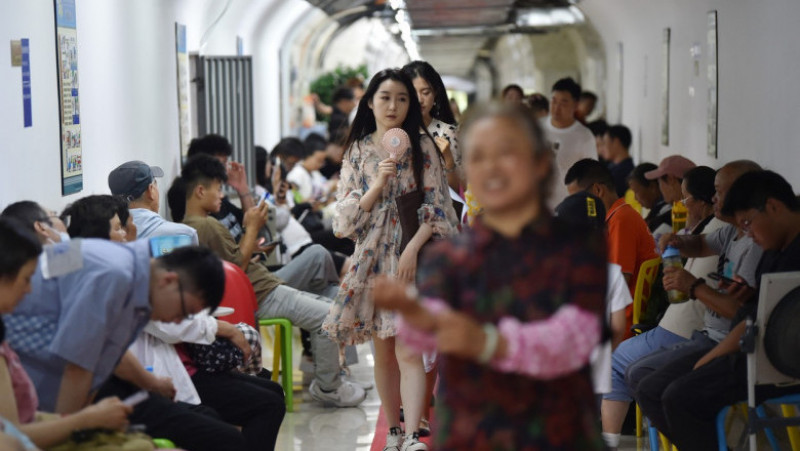 Mai multe orașe din China au deschis adăposturile antiatomice pentru ca locuitorii să se refugieze pe timpul caniculei. FOTO: Profimedia Images