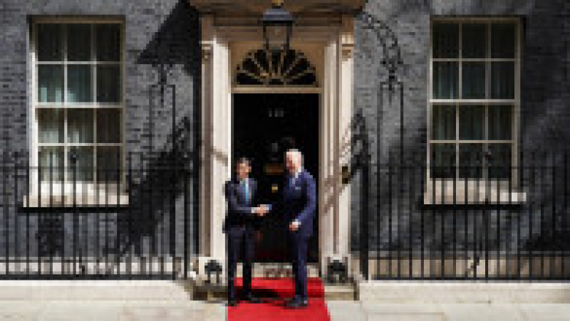 Prime Minister Rishi Sunak greets US President Joe Biden outside 10 Downing Street, London, ahead of a meeting during his visit to the UK. Picture date: Monday July 10, 2023.,Image: 788280661, License: Rights-managed, Restrictions: , Model Release: no | Poza 3 din 6