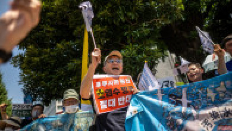 Panica și protestele au apărut după anunțul autorităților japoneze că vor deversa apele reziduale tratate de la centrala nucleară Fukushima în mare. Foto: Profimedia Images | Poza 4 din 4