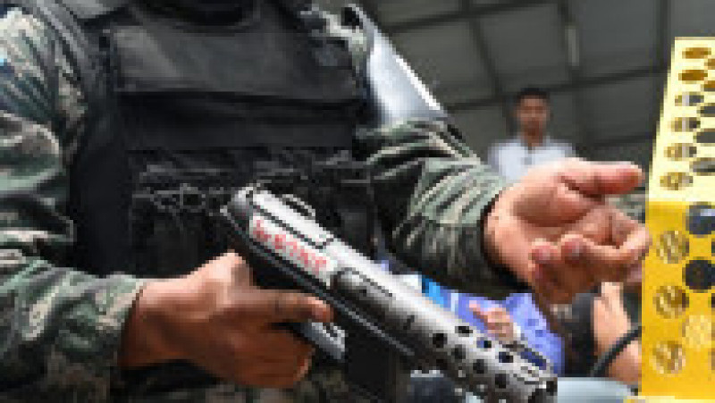 Autorităţile din Honduras au distrus un adevărat arsenal confiscat în închisorile din țară. Foto: Profimedia | Poza 8 din 16