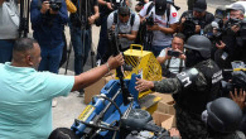 Autorităţile din Honduras au distrus un adevărat arsenal confiscat în închisorile din țară. Foto: Profimedia | Poza 11 din 16