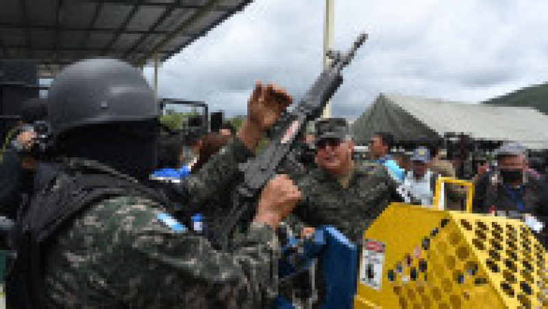Autorităţile din Honduras au distrus un adevărat arsenal confiscat în închisorile din țară. Foto: Profimedia | Poza 12 din 16