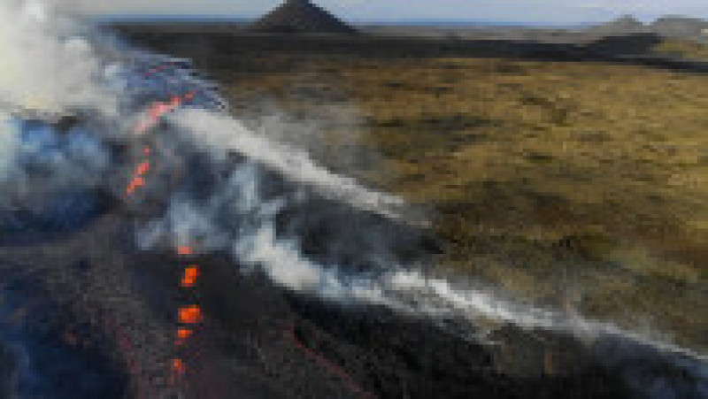 Este a treia oară în doi ani când lava iese din pământ în această zonă. Foto: Profimedia Images | Poza 22 din 26