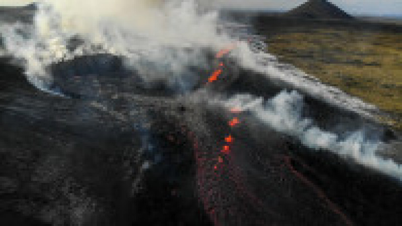 Este a treia oară în doi ani când lava iese din pământ în această zonă. Foto: Profimedia Images | Poza 14 din 26