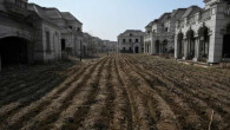 Un oraș abandonat din China, plin de vile pe jumătate construite, aflat în nord-estul Chinei, și-a găsit o nouă destinație FOTO: Profimedia Images | Poza 8 din 8