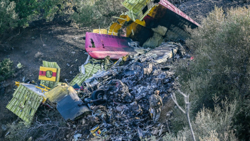 Avionul bombardier de apă Canadair s-a prăbuşit marţi în timp ce intervenea pentru stingerea unui incendiu de vegetaţie în Grecia. FOTO: Profimedia Images