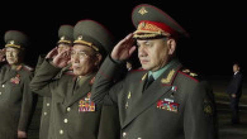 Nord-coreenii i-au pregătit o primire fastuoasă ministrului rus al apărării, Serghei Șoigu. Foto: Profimedia | Poza 3 din 8