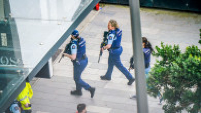 Cel puţin trei persoane au murit, inclusiv atacatorul, iar şase au fost rănite, după ce un bărbat a deschis focul în Auckland. Foto: Profimedia | Poza 3 din 6