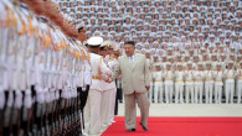 Kim Jong Un a făcut o vizita la comandamentul marinei militare din Coreea de Nord pe 28 august, când cea mai izolată țară din lume sărbătorește Ziua Marinei. Sursa foto: Profimedia Images | Poza 2 din 11