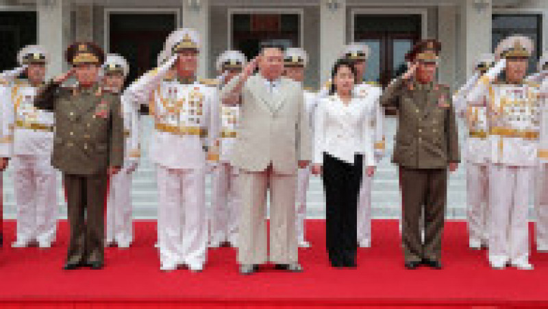 Kim Jong Un a făcut o vizita la comandamentul marinei militare din Coreea de Nord pe 28 august, când cea mai izolată țară din lume sărbătorește Ziua Marinei. Sursa foto: Profimedia Images | Poza 7 din 11
