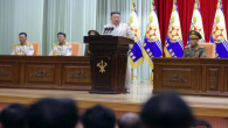 Kim Jong Un a făcut o vizita la comandamentul marinei militare din Coreea de Nord pe 28 august, când cea mai izolată țară din lume sărbătorește Ziua Marinei. Sursa foto: Profimedia Images | Poza 6 din 11