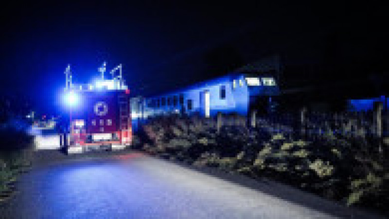 Cinci muncitori feroviari care efectuau lucrări de mentenanţă pe timp de noapte la periferia oraşului Torino, în nord-vestul Italiei, au fost loviţi mortal de un tren. FOTO: Profimedia Images | Poza 2 din 4