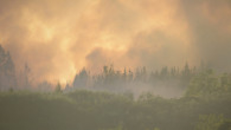 Fum provocat de un incendiu de pădure în Belesar, pe 6 august 2023, în Vilalba, Lugo, Galicia (Spania). Foto: Profimedia Images | Poza 4 din 7