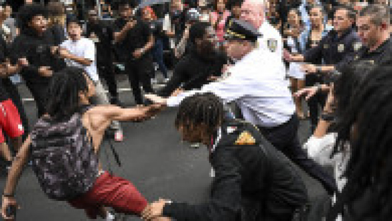 Kai Cenat a fost acuzat de incitare la revoltă și la adunare ilegală după ce mii de tineri au venit la o întâlnire cu acesta în Union Square, New York. Sursa foto: Profimedia Images | Poza 4 din 8