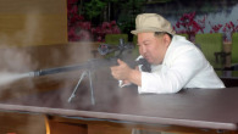 Kim face turul fabricilor de armament din Coreea de Nord. FOTO: Profimedia Images | Poza 3 din 6