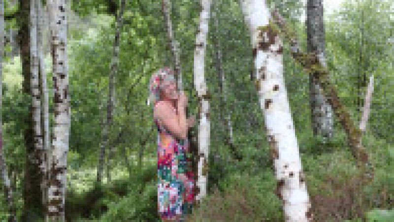 Kara Love, participantă la concursul de îmbrățișat copaci din Scoția
Sursa foto: Profimedia Images | Poza 2 din 6