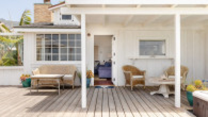 Mila Kunis și Ashton Kutcher și-au pus casa de pe plajă pe Airbnb și invită turiștii să stea gratis acolo. FOTO: Profimedia Images | Poza 4 din 16